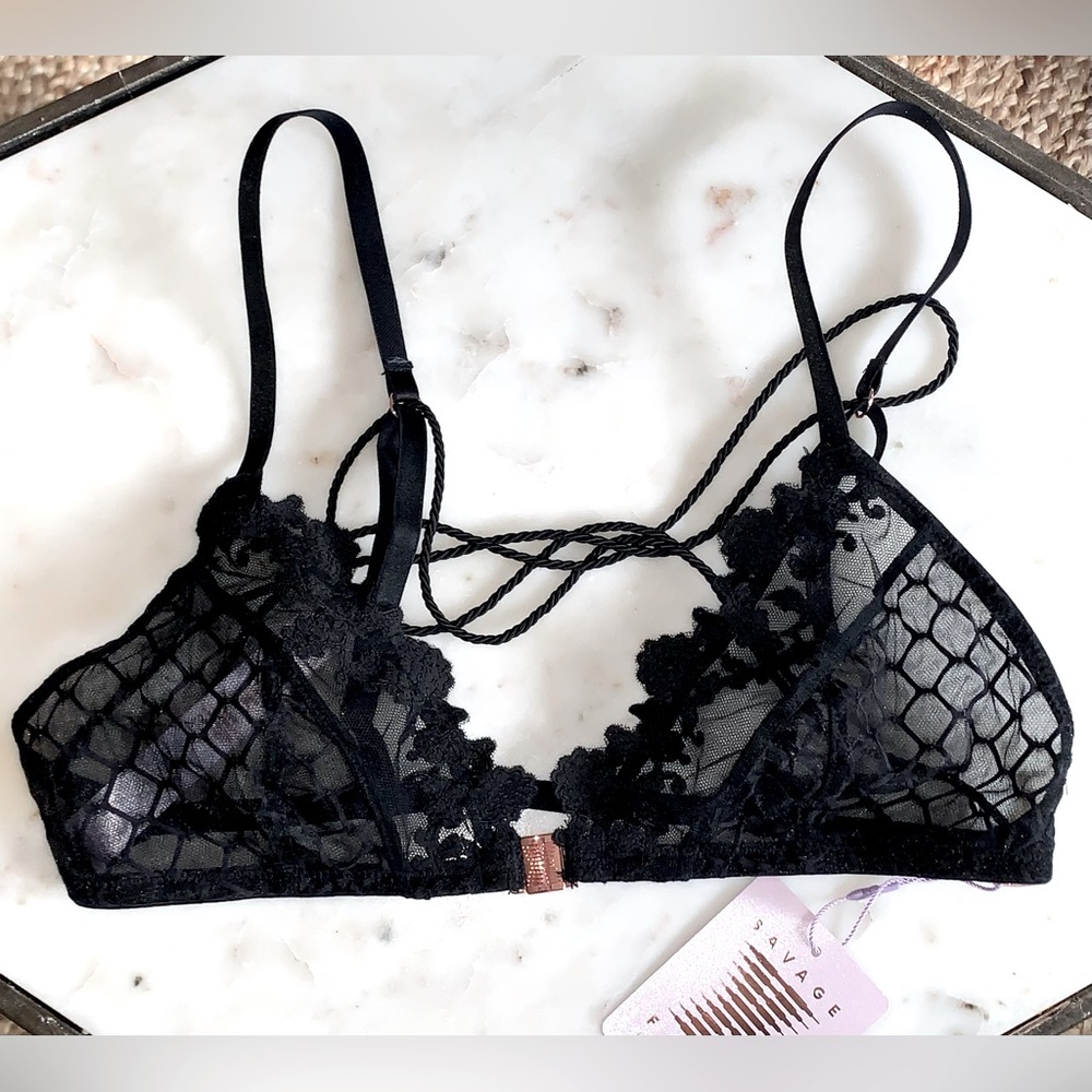 Savage X Fenty Baroque Bondage Front-Closure Bralette